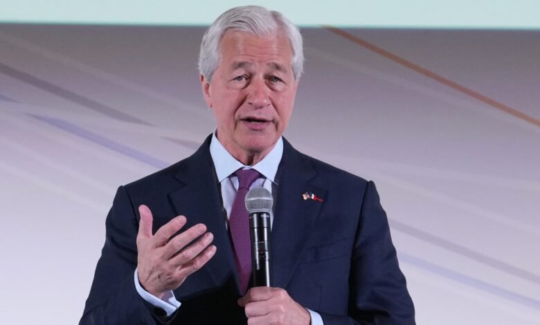 يقول جيمي ديمون ، الرئيس التنفيذي لشركة JPMorgan ، إن البنك سيسمح للعملاء بشراء Bitcoin